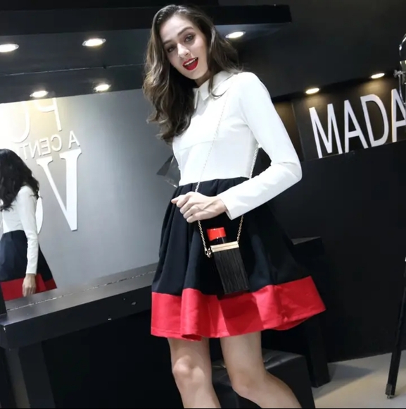 NEW Chic Mini Red Lipstick Shaped Crossbody Handbag - Picture 3 of 7